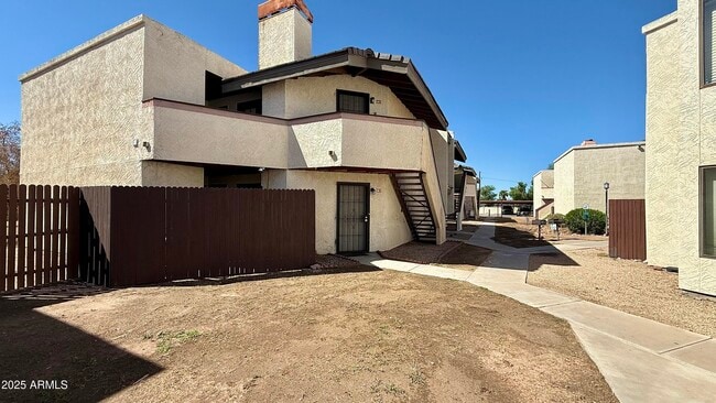 Building Photo - 16402 N 31st St Unit 236