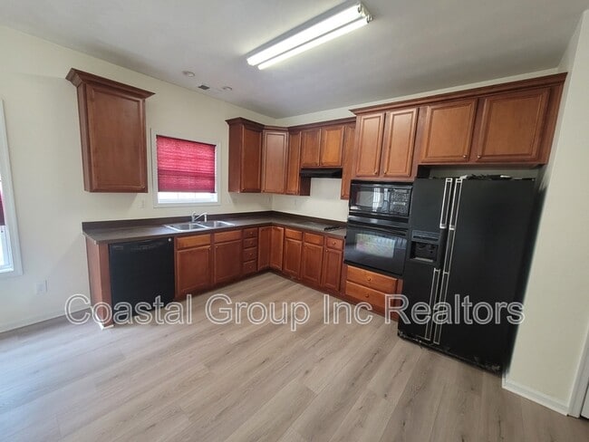 Photo - 620 Annaka Loop