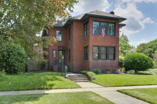 Photo - 1700 Claremont Ave