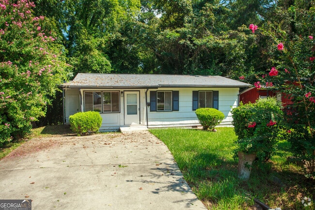 Building Photo - 1750 Denton St Rental