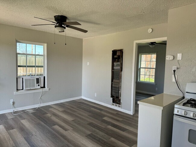 Photo - 1900 N 4th St Unit C