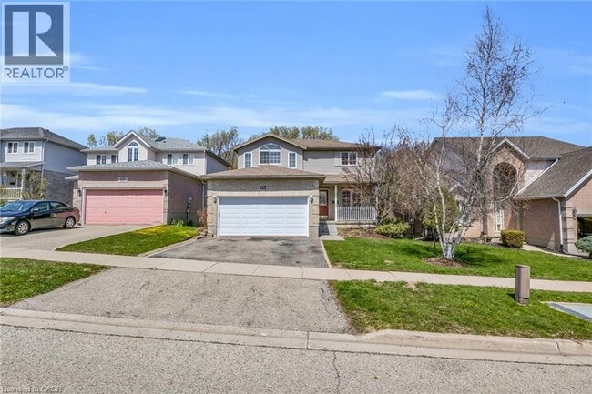 Photo - 115 Daimler Dr
