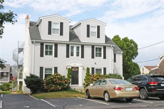 Building Photo - 249 Tuckerman Ave Unit 2 Rental