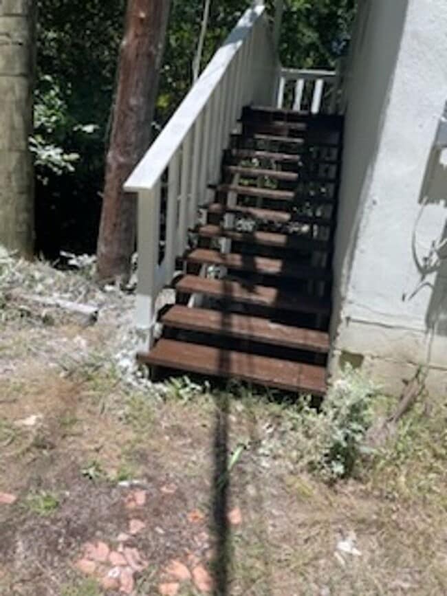 Photo - 122 S Main St