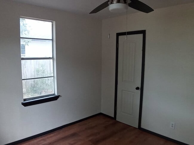 Building Photo - 5312 Sierra Dr Rental