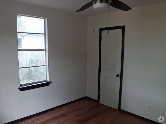 Building Photo - 5312 Sierra Dr Rental