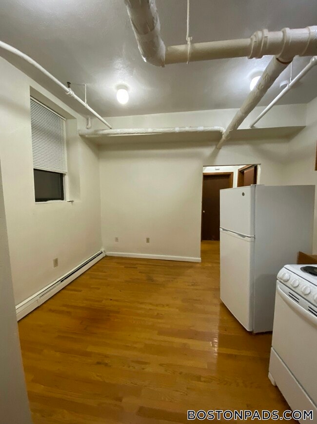 Photo - 115 St Stephen St Unidad B-2