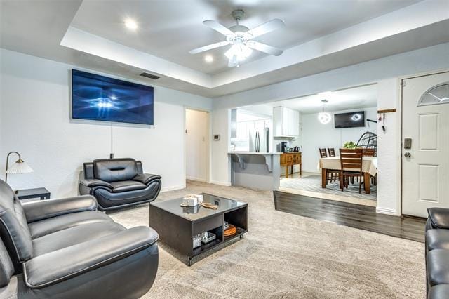 Building Photo - 414 E Hazelwood St