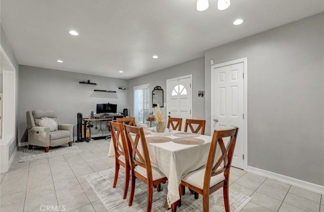 Photo - 10337 Garfield Ave