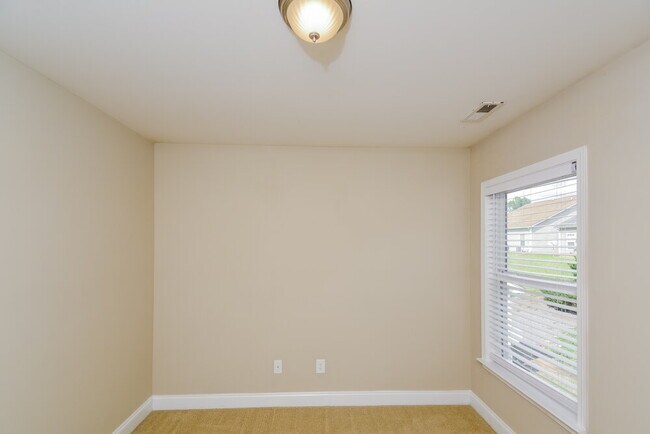 Photo - 674 Averasboro Dr