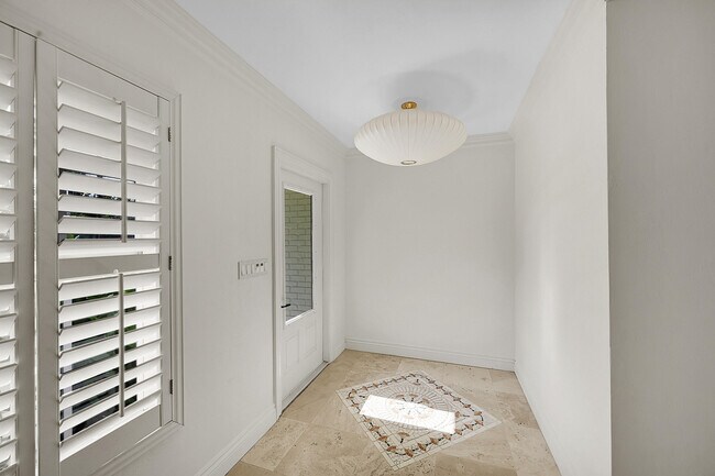 Photo - 783 Cordova Dr