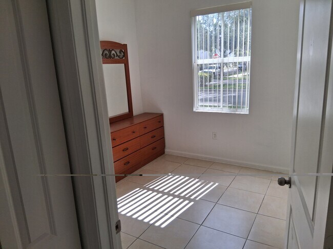 Photo - 24514 SW 115th Ct Unit Apartamento agregado