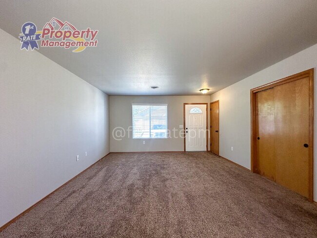 Photo - 5120 Alworth St