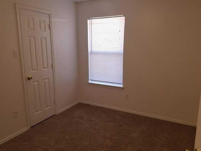 Photo - 1909 S Loop 289