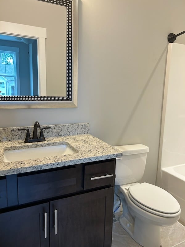 One of the private bathrooms to one of the master suites - 100 Storytown Vlg