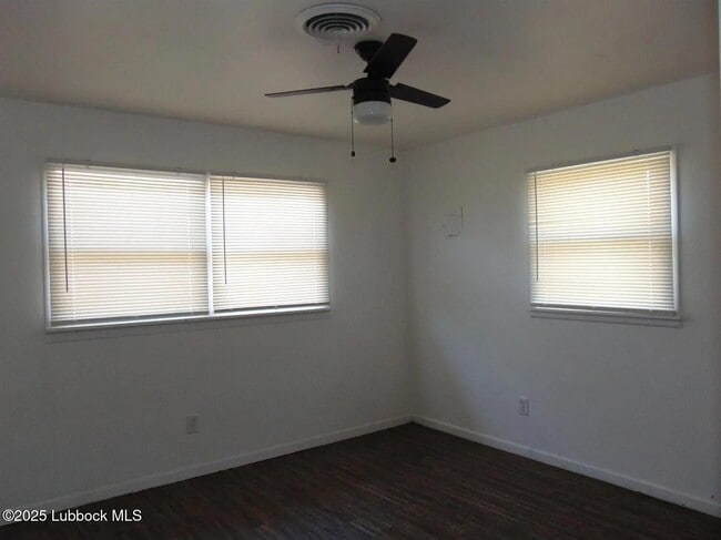 Photo - 2406 46th St