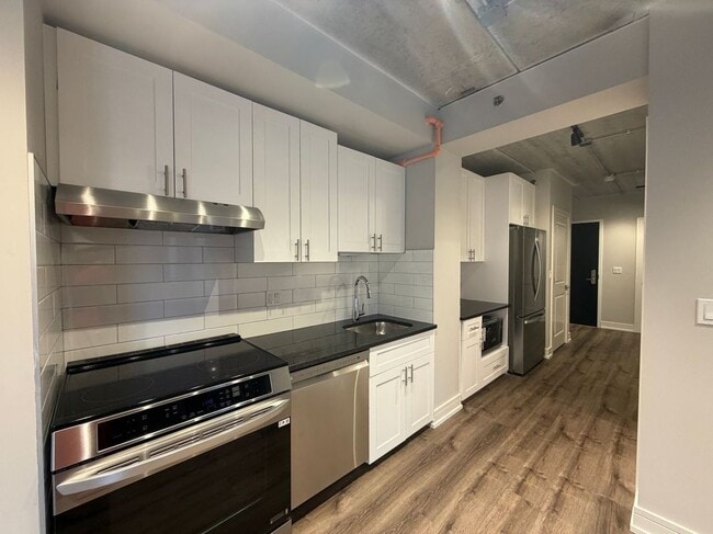 Photo - 952 W Carmen Ave Unit 205