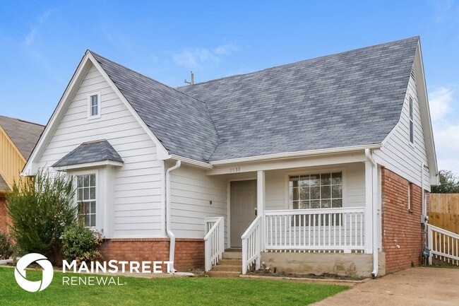 Photo - 5530 Oak Branch Cir N