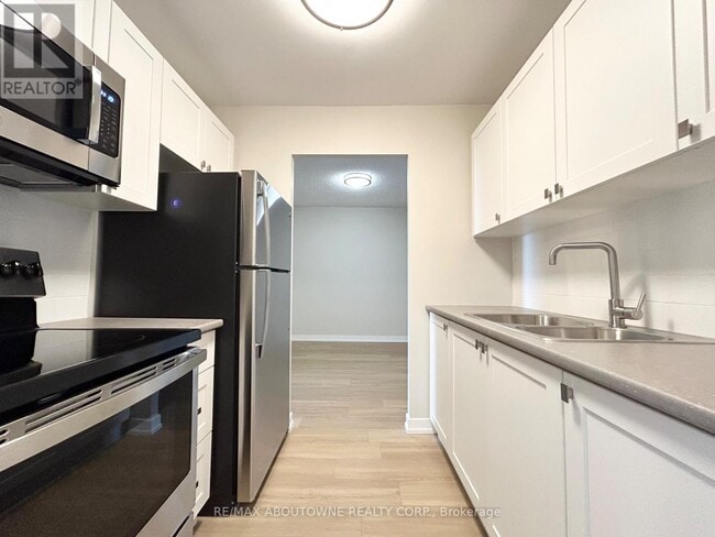 Photo - 82 Millside Dr