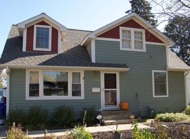 Front of home - 1482 Cohansey St House