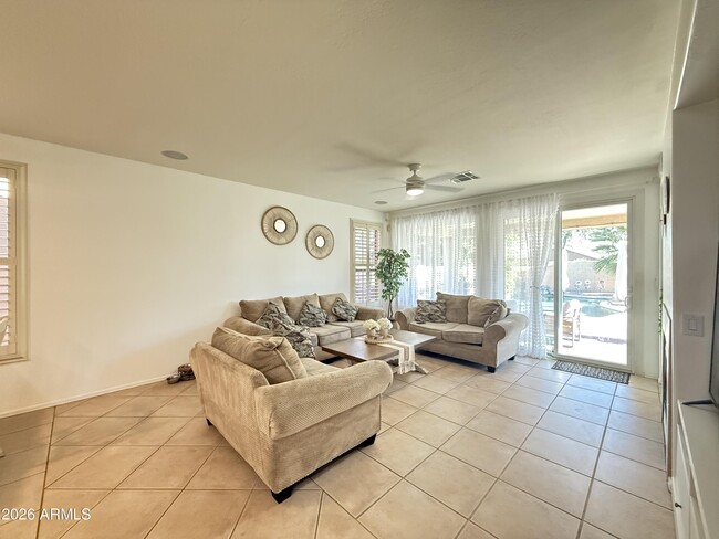 Photo - 757 W Aloe Pl