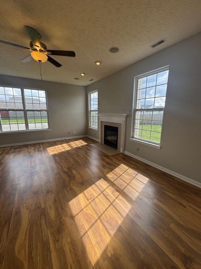 Photo - Three Bedroom Home with Fenced in Yard!