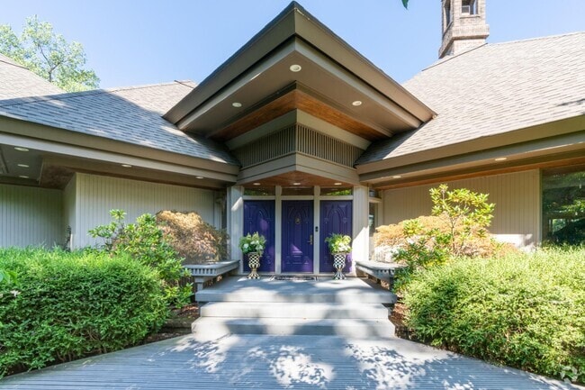 Building Photo - 401 Glazier Rd Rental