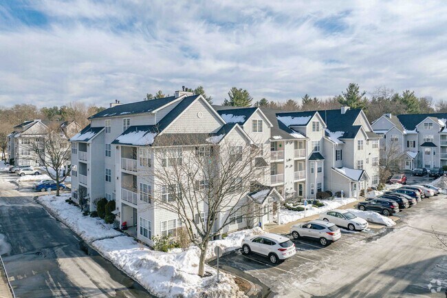 1 Evergreen Dr - eaves Wilmington West