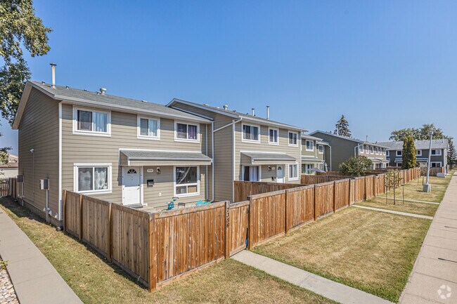 8/2022 - Lymburn Lane Unit x62