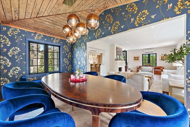 Photo - 3211 Washington Rd