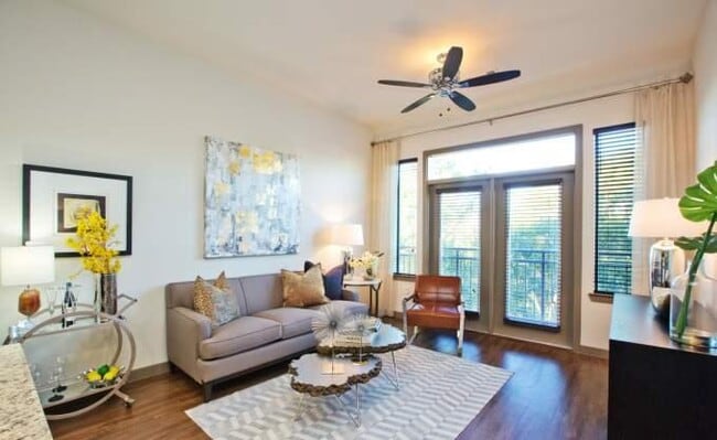 Building Photo - 1 bedroom in Houston TX 77079 Unit 1035 Rental