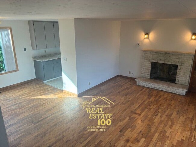 Photo - 928 SW Bay View Ln