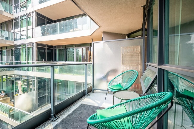 Photo - 211 Fort York Blvd Unit SI ID1345831P