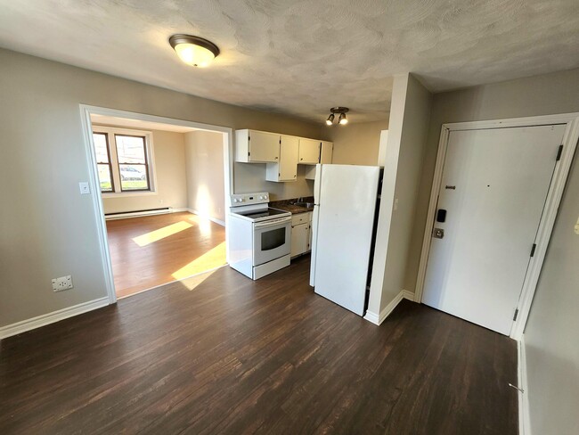 Building Photo - 242-242 Duke St Unit 240-3