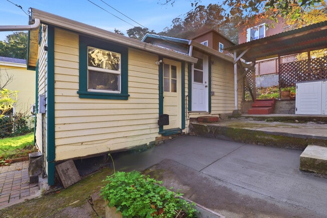 Photo - 500 Humboldt Rd