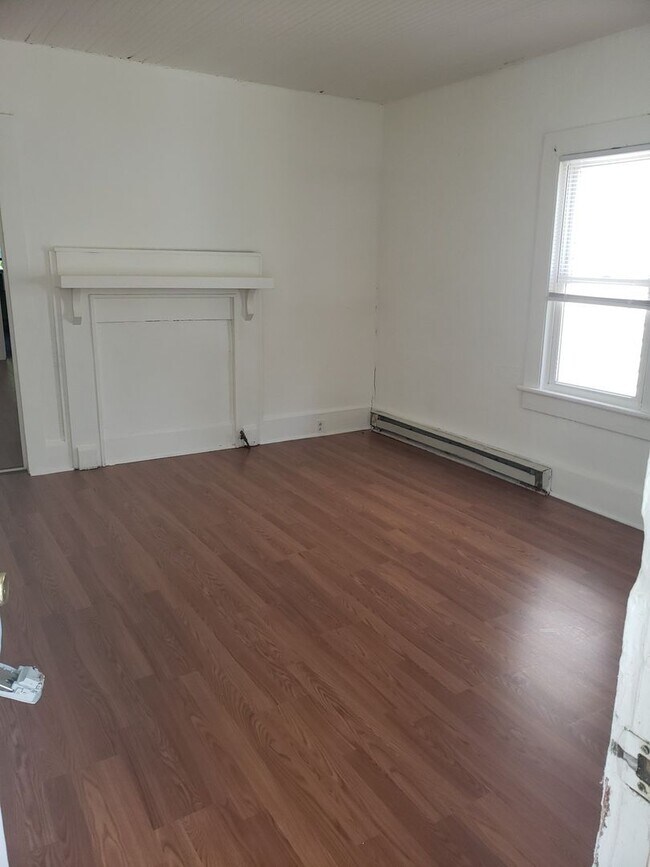 Photo - Sheppard St House