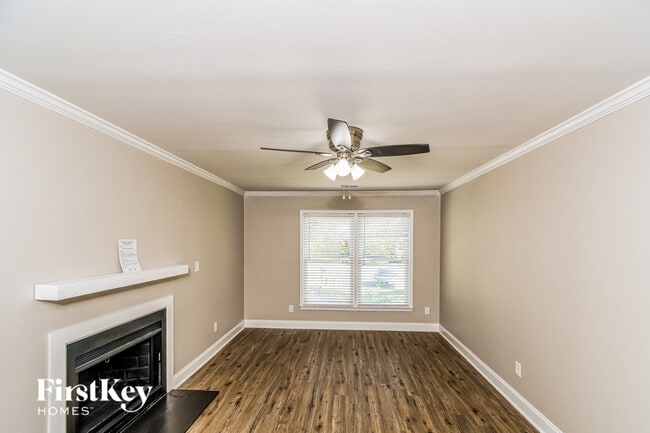 Photo - 701 Whitby Ct