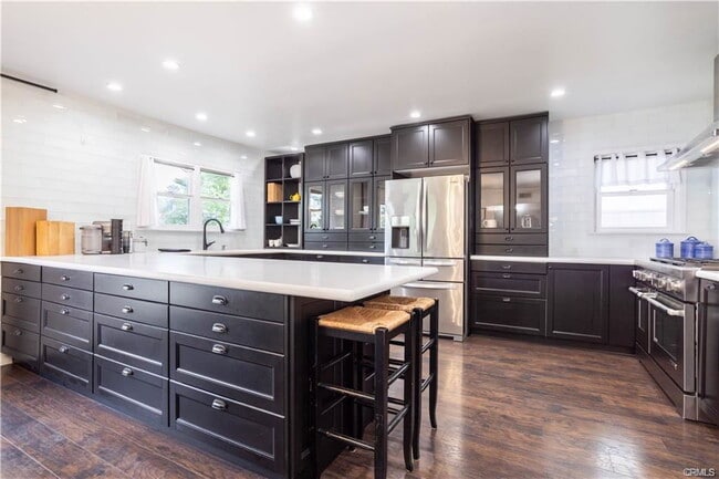 Photo - 16216 Plummer St