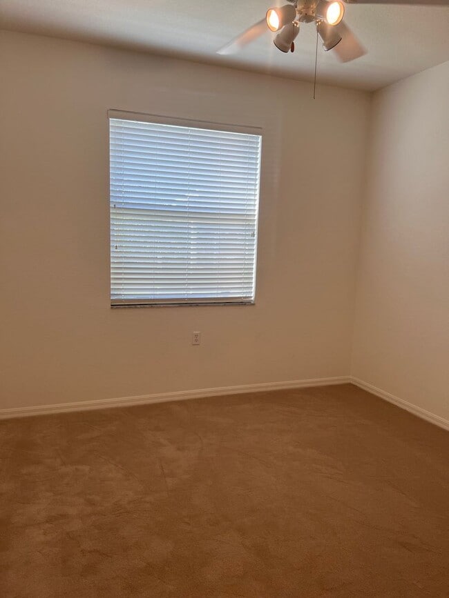 Building Photo - 2 Bedroom, 2 Bathroom + Den