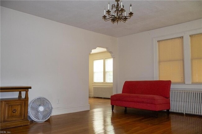 Photo - 107 E Taylor Ave