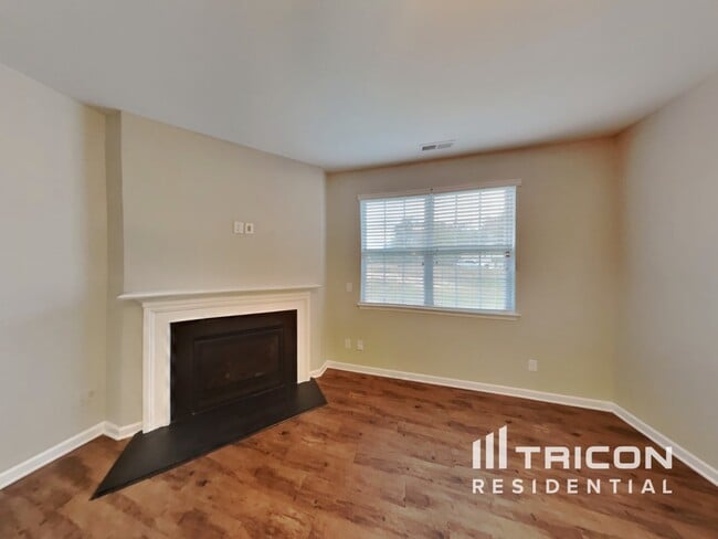 Photo - 652 Rose Mallow Dr