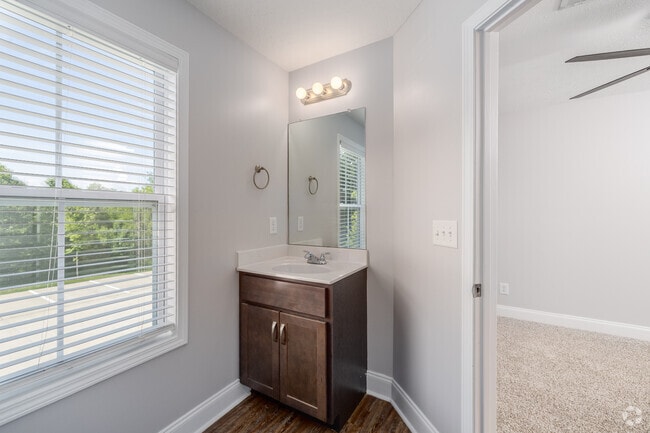 2BR, 2.5BA - 1,100SF - Primary Bathroom