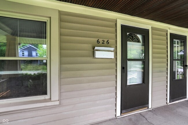 Photo - 626 N Riley Ave