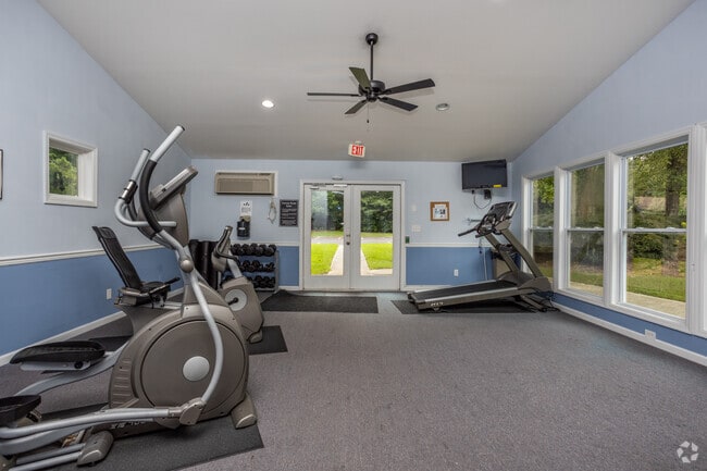 Fitness Center - Retreat at Towne Crossing