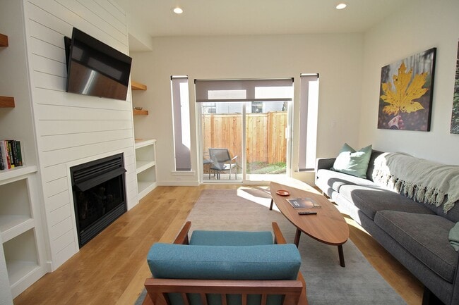 Photo - 5723 S Kelly Ave