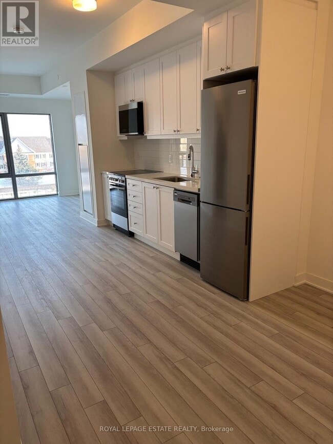 Photo - 51 Clarington Blvd Unité 404