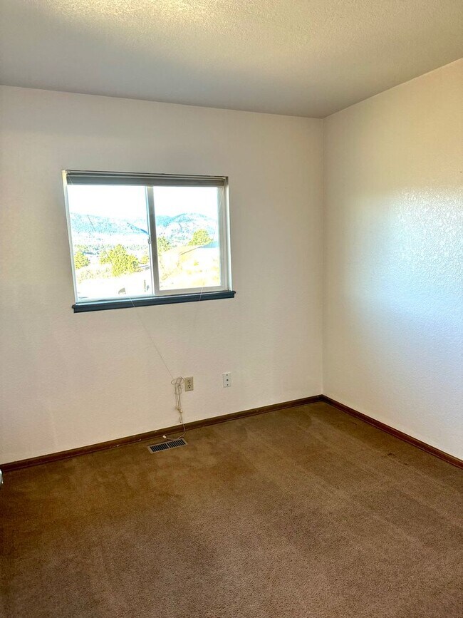 Photo - Newly Renovated Home 3 Bed 1 1/2 Bath 1-Car Garage on Century Place!