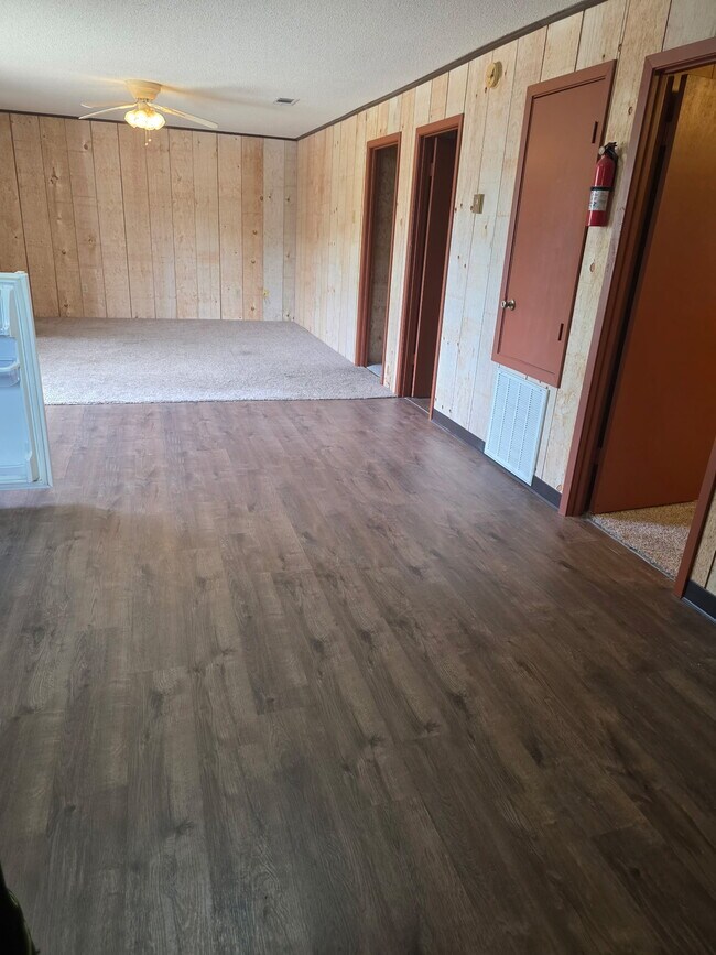 Photo - Oak Ridge Apartment Unit 4