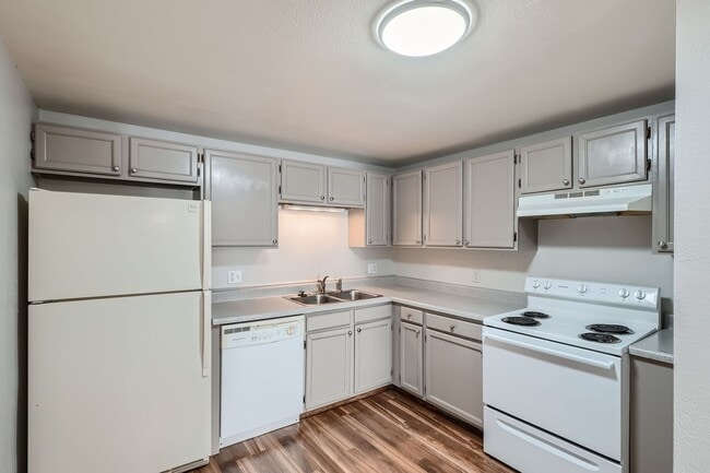 Photo - Newly Updated 2 Bedroom Condo- Move in ready! Move in Special $500 off 1st months rent! Unit 2B