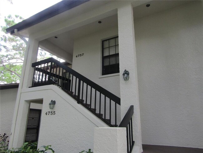 Building Photo - 4757 Winslow Beacon Unit 20 Rental